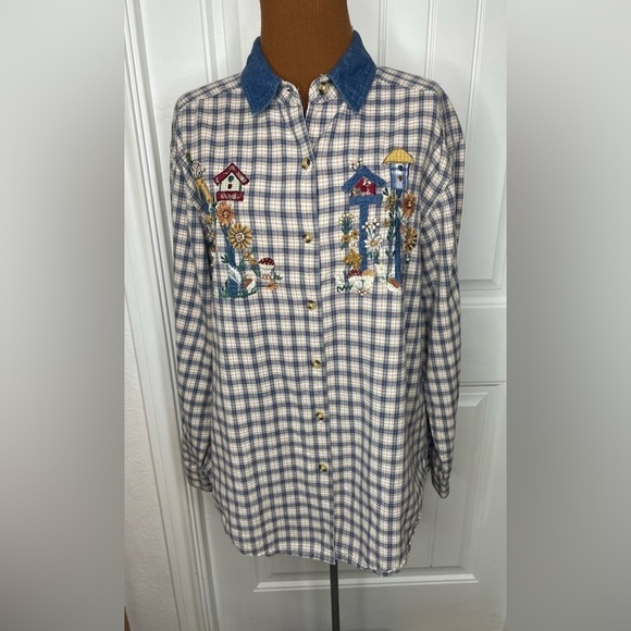 Tops - Casey & Max Birdhouse Embroidered Button Front Shirt Size Large